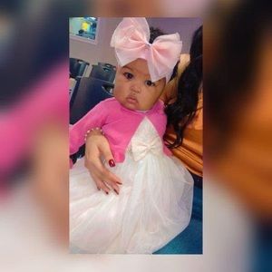 Meet your Posher, Estefany